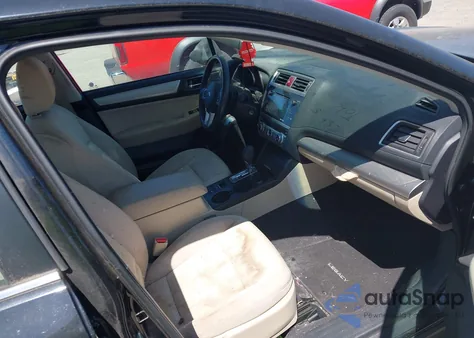 2017 Subaru Legacy 2.5I Premium из США, поврежденный, VIN 4S3BNAF65H3004745